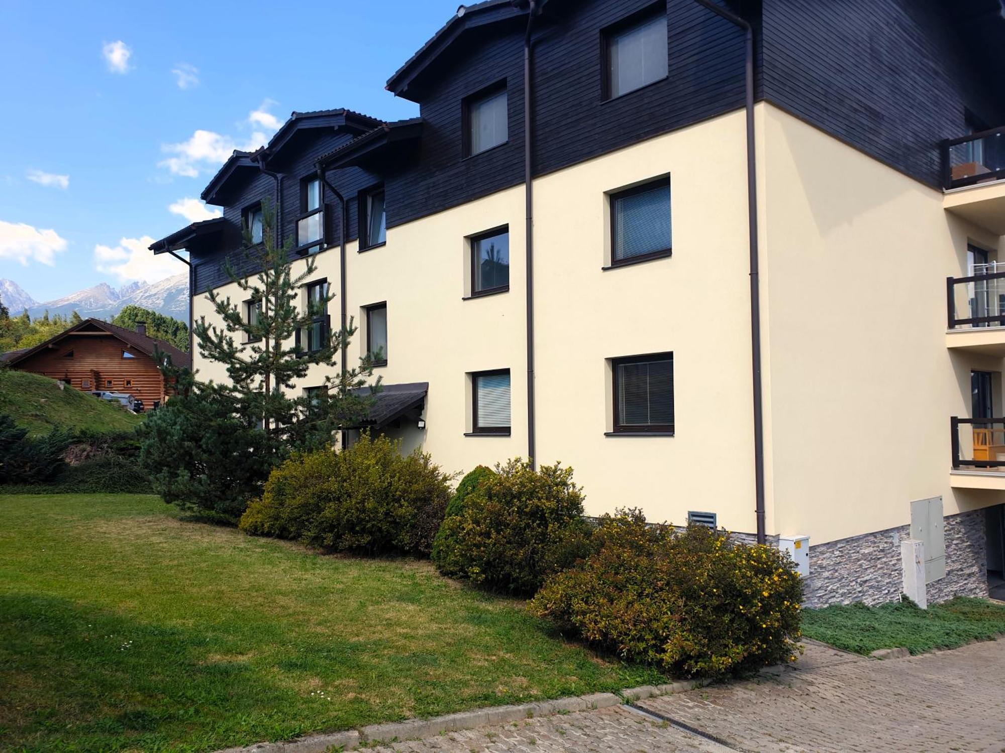 Apartman Slavkov Home & Parking Нова-Лесна Экстерьер фото