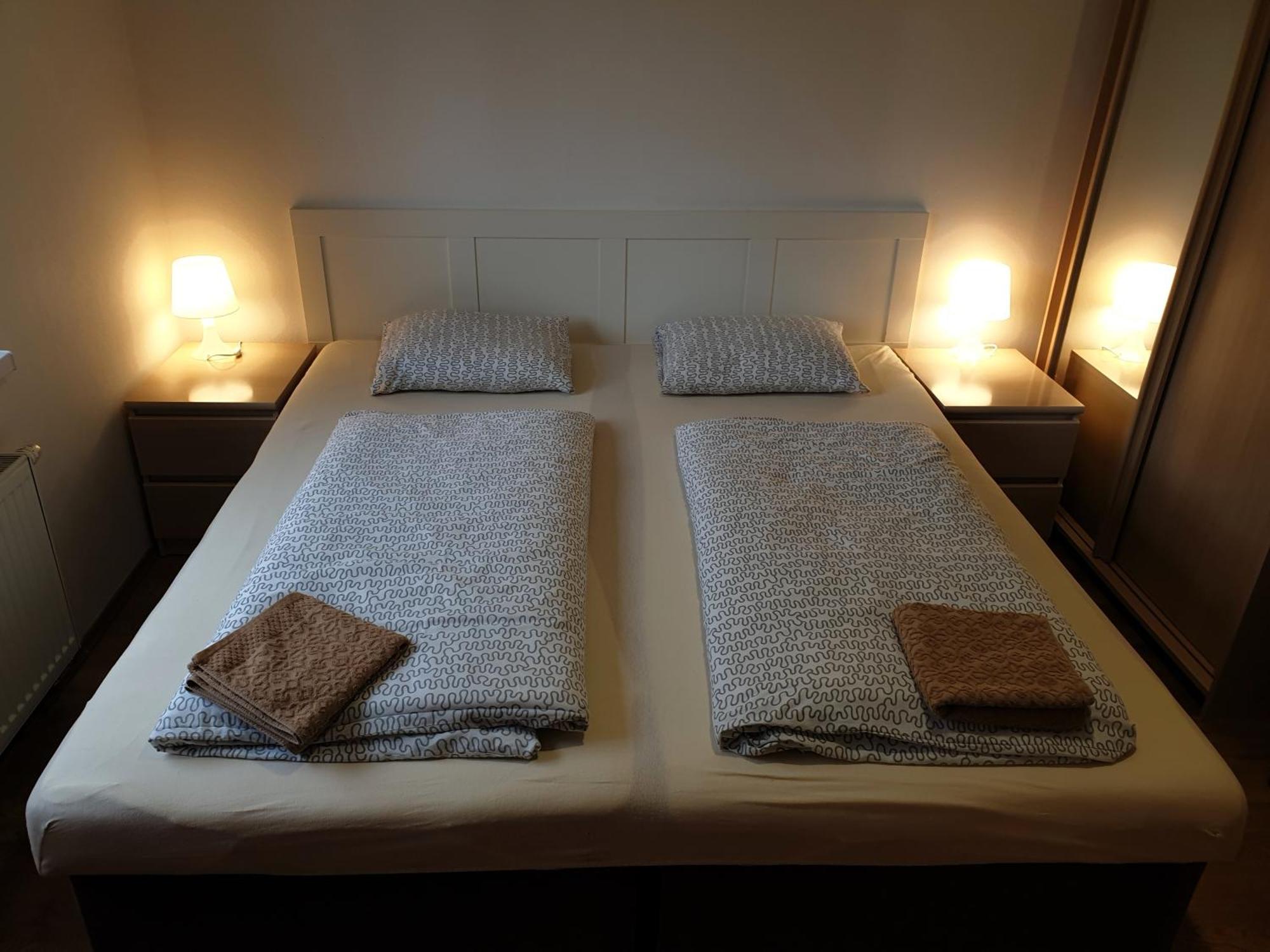 Apartman Slavkov Home & Parking Нова-Лесна Экстерьер фото
